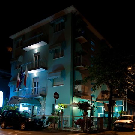 Hotel Savina Rimini Exterior photo