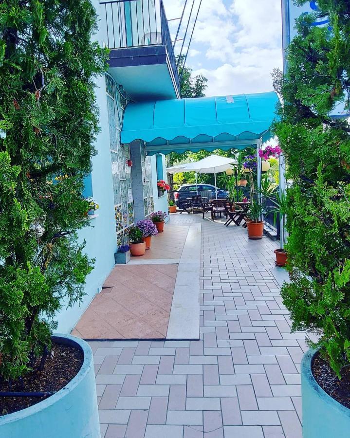Hotel Savina Rimini Exterior photo