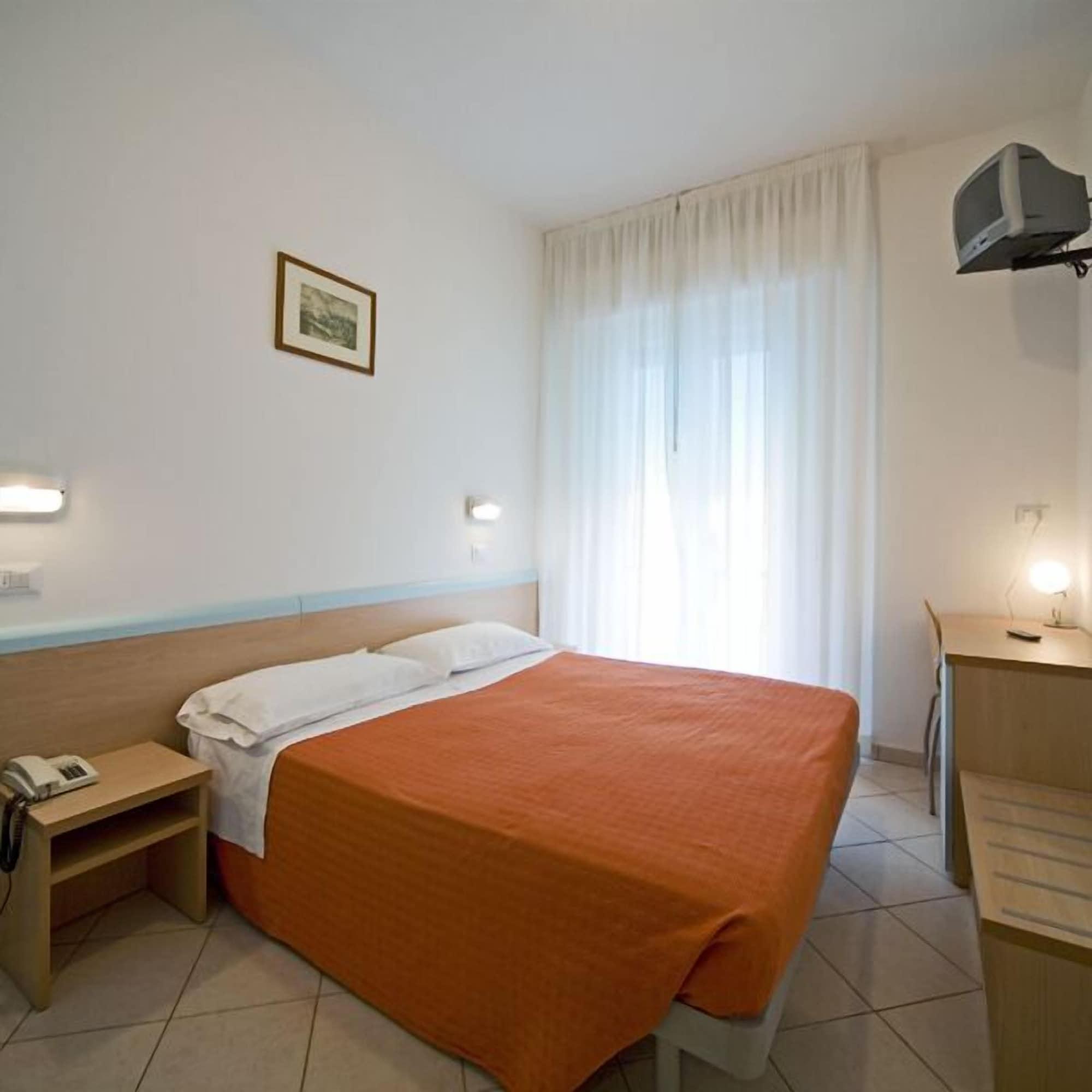 Hotel Savina Rimini Exterior photo